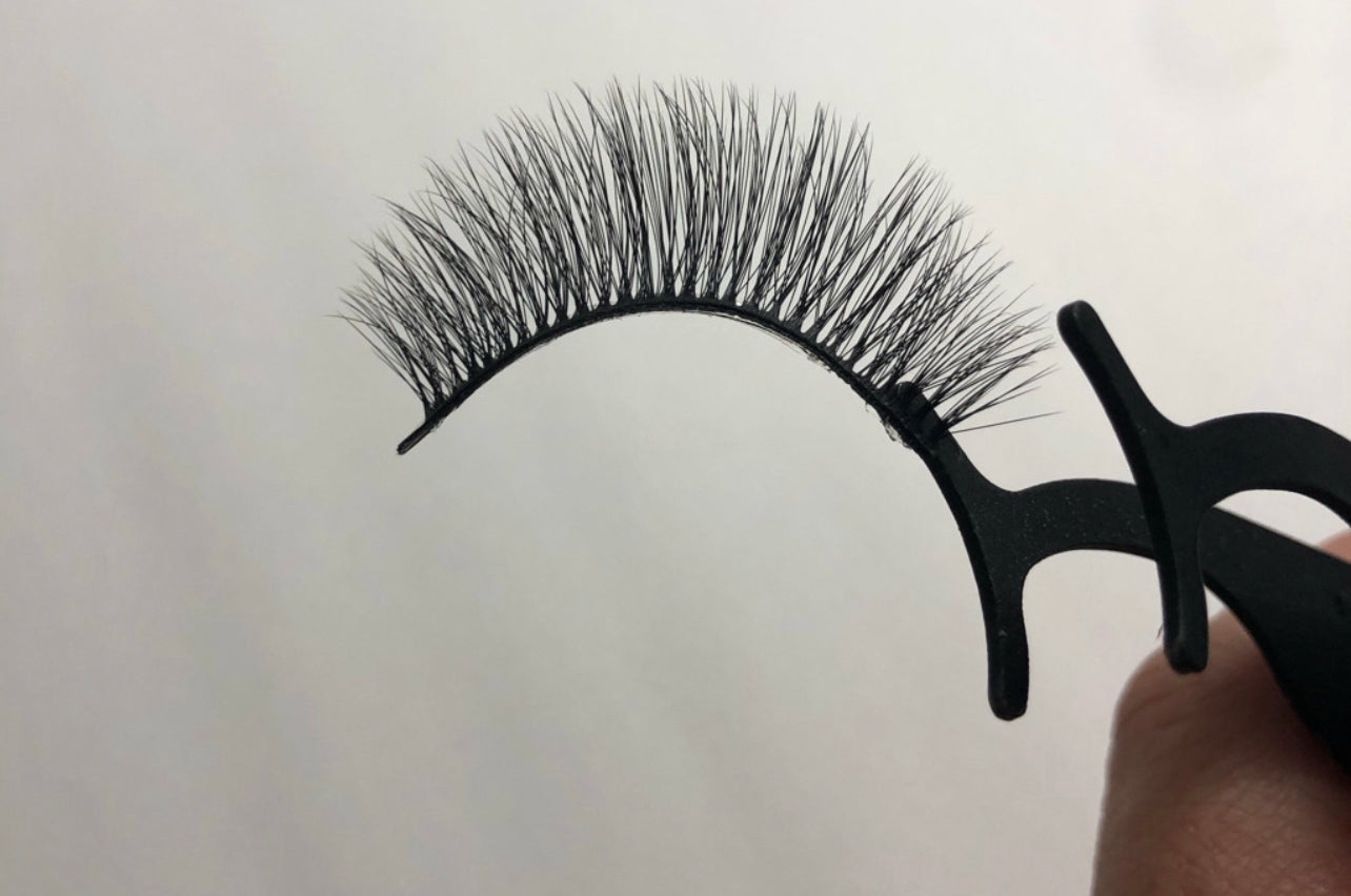 CLASSY LASH