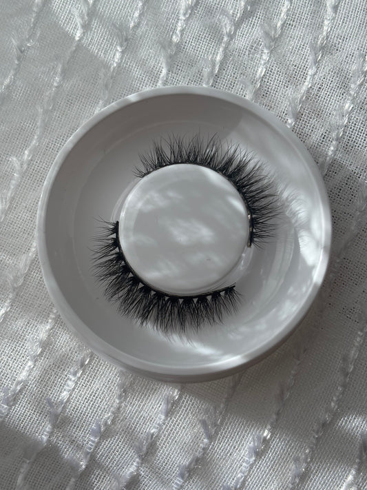 AMOR Lash